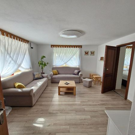 Stol Apartments Zirovnica Ngoại thất bức ảnh