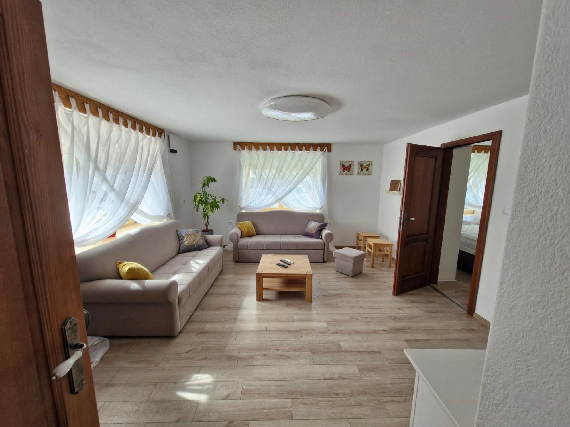 Stol Apartments Zirovnica Ngoại thất bức ảnh